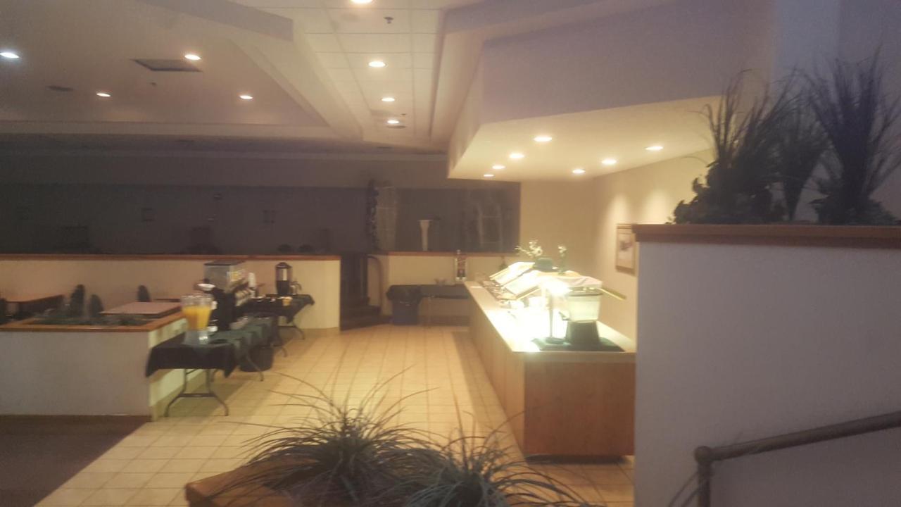 Salina Ambassador Hotel & Conference Center Ngoại thất bức ảnh